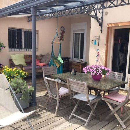 Calme , Proche Du Centre, Grande Terrasse, Petit Dejeuner Bordeaux Luaran gambar